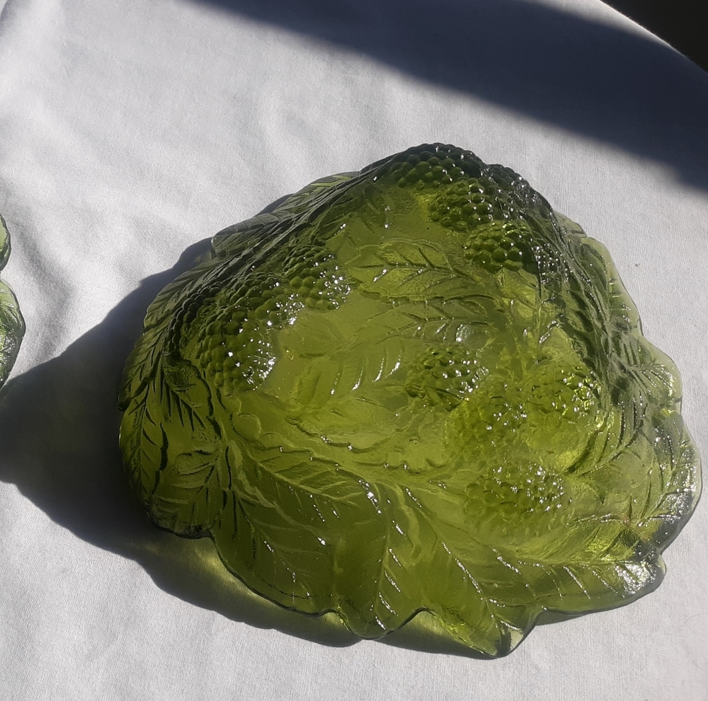 Indiana Glass "Loganberry" 2 Green candy dis